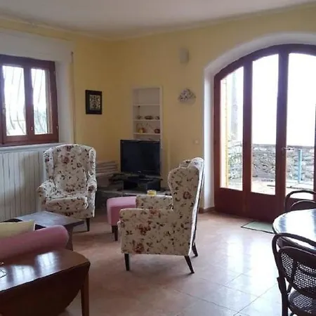 Lägenhet Lunigiana - Schone Mit Grosser Terrasse Und Mit Blick Auf Garten Castelnuovo Magra